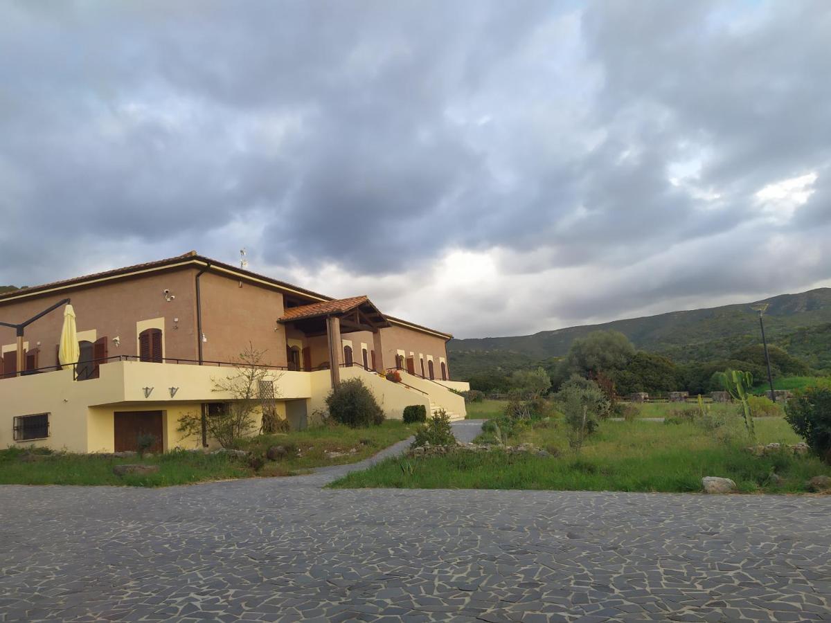 Marrubiu Resort Note Di Stelle Ngoại thất bức ảnh
